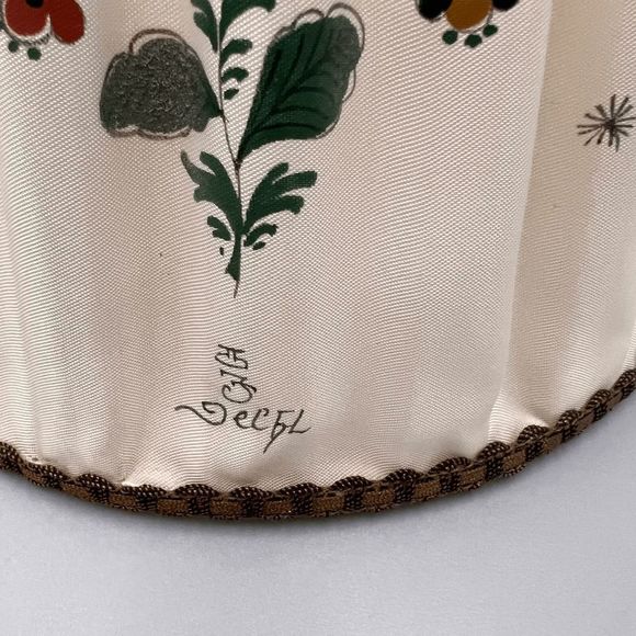 Rare Vintage Royal Delft Hand-Painted Silk Pleated Lamp Shade - Picture 5 of 11